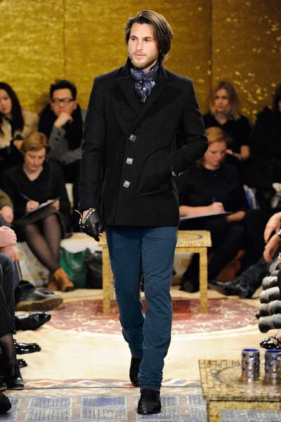 Look 4